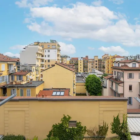 Tiny House In Sant' Ambrogio アパート ミラノ