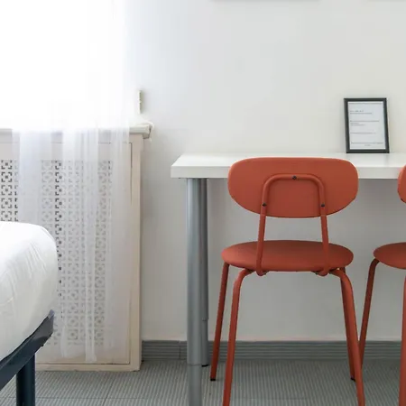 Tiny House In Sant' Ambrogio アパート ミラノ